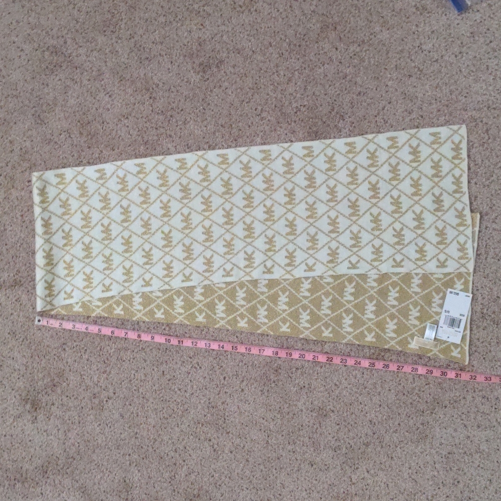 NWT Michael Kors with gold MK logo Scarf in gold/cream